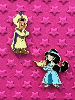 Vintage Disney  Jasmine and Aladdin pin set